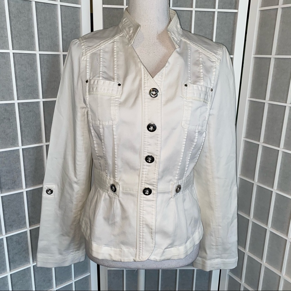White House Black Market white jacket button up 8